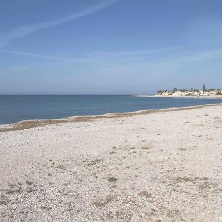 A 50 Metros Del Mar شقة *